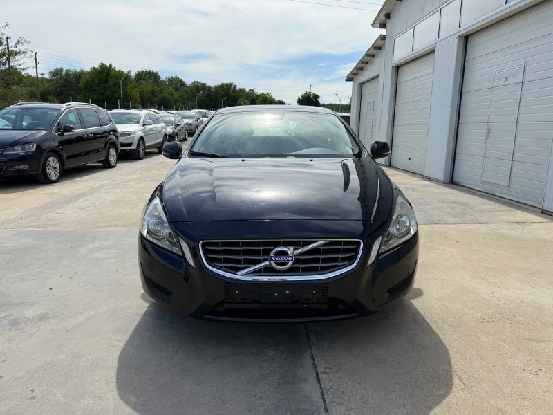Volvo V60 2.4d D5* 4x4* Navi* Avtom* UNIKAT* , снимка 11 - Автомобили и джипове - 40596140