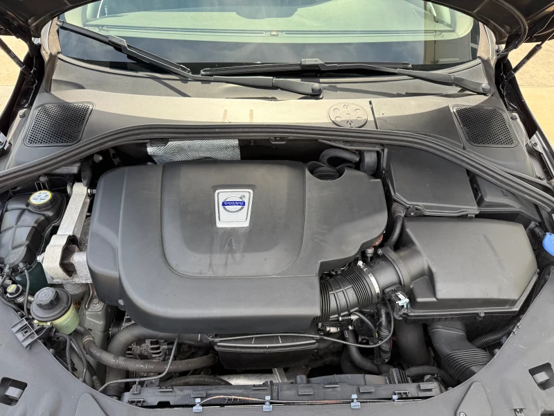 Volvo V60 2.4d D5* 4x4* Navi* Avtom* UNIKAT* , снимка 17 - Автомобили и джипове - 40596140