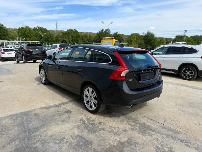 Volvo V60 2.4d D5* 4x4* Navi* Avtom* UNIKAT* , снимка 5 - Автомобили и джипове - 40596140