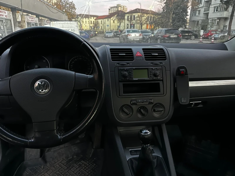 VW Golf 2.0tdi, снимка 3 - Автомобили и джипове - 48510432