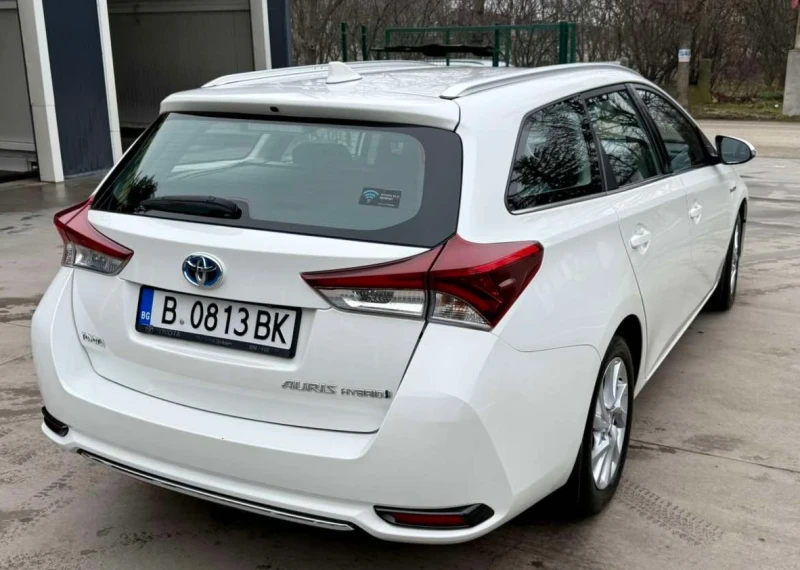 Toyota Auris Ts 1.8 Hybrid , снимка 4 - Автомобили и джипове - 48916907