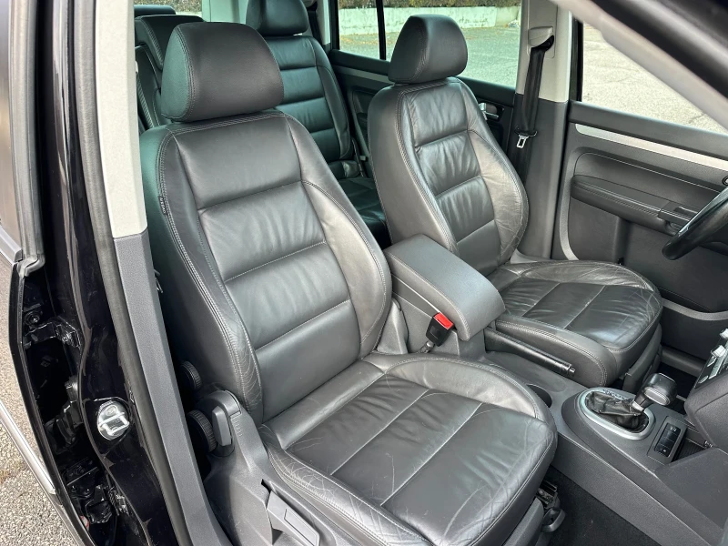 VW Touran 2.0TDI-170k DSG, снимка 11 - Автомобили и джипове - 52729763