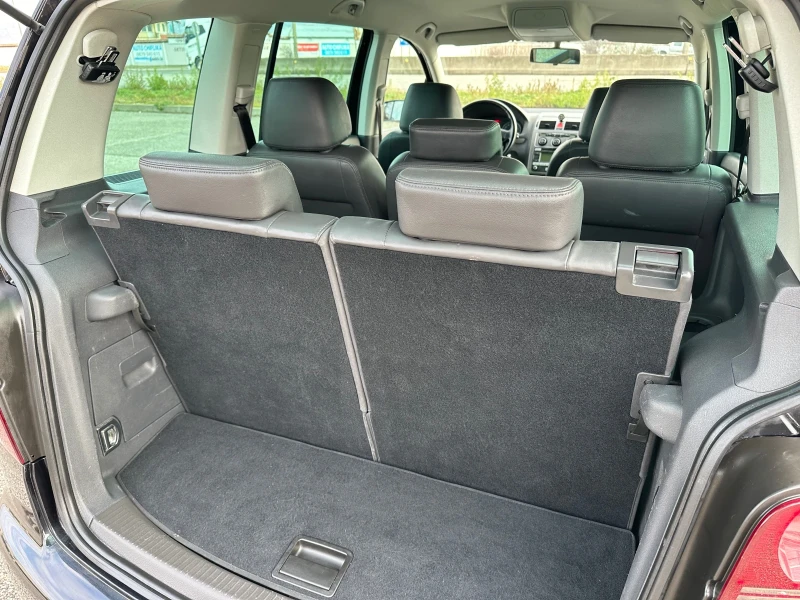 VW Touran 2.0TDI-170k DSG, снимка 16 - Автомобили и джипове - 52729763