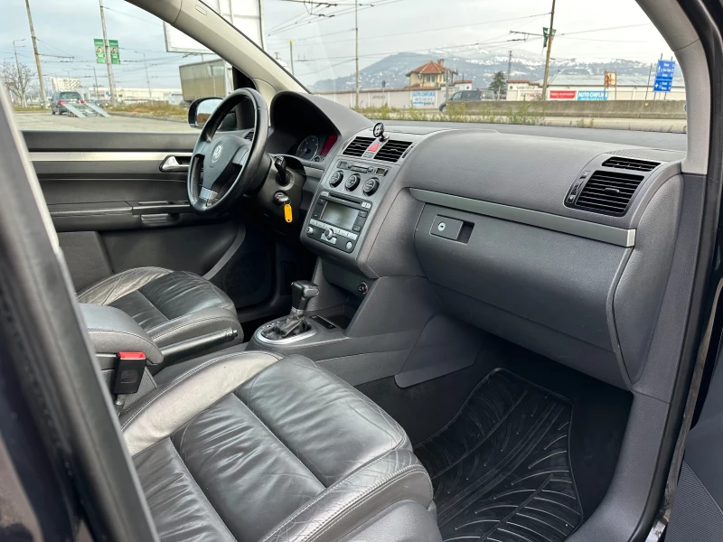 VW Touran 2.0TDI-170k DSG, снимка 10 - Автомобили и джипове - 52729763