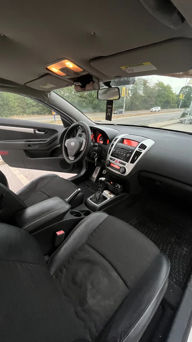 Kia Pro ceed, снимка 10 - Автомобили и джипове - 52253235