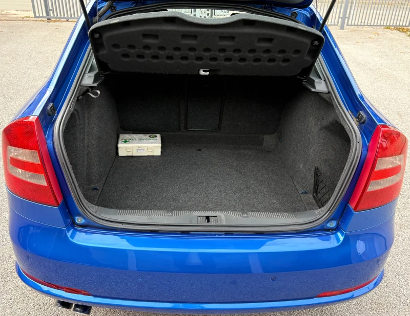 Skoda Octavia VRs, 2.0TDI, 170hp, BMN, ПЕРФЕКТНА, снимка 15 - Автомобили и джипове - 52129564