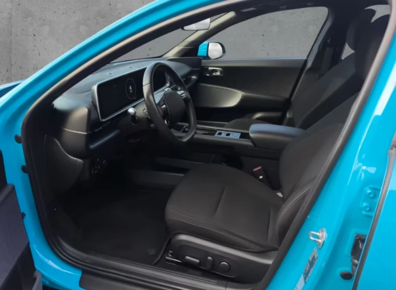 Hyundai Ioniq 6 77kWh* Dynamiq* 2WD* LED, снимка 4 - Автомобили и джипове - 52329720
