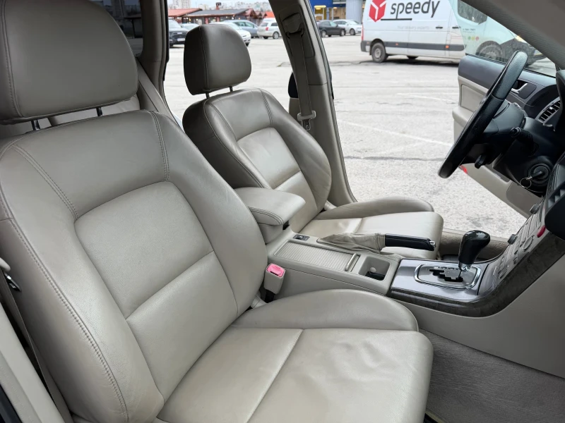 Subaru Outback FOX генерация, снимка 14 - Автомобили и джипове - 52415440