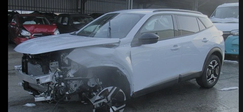 Peugeot 2008 1.2HYBRID AVTOMAT ALLURE