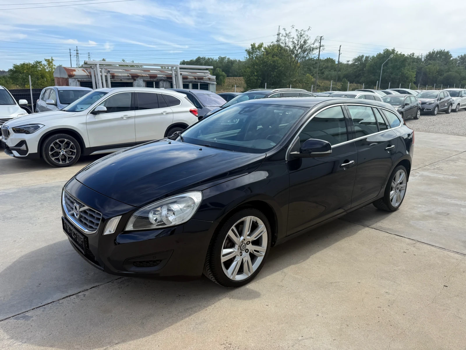 Volvo V60 2.4d D5* 4x4* Navi* Avtom* UNIKAT*  - изображение 2