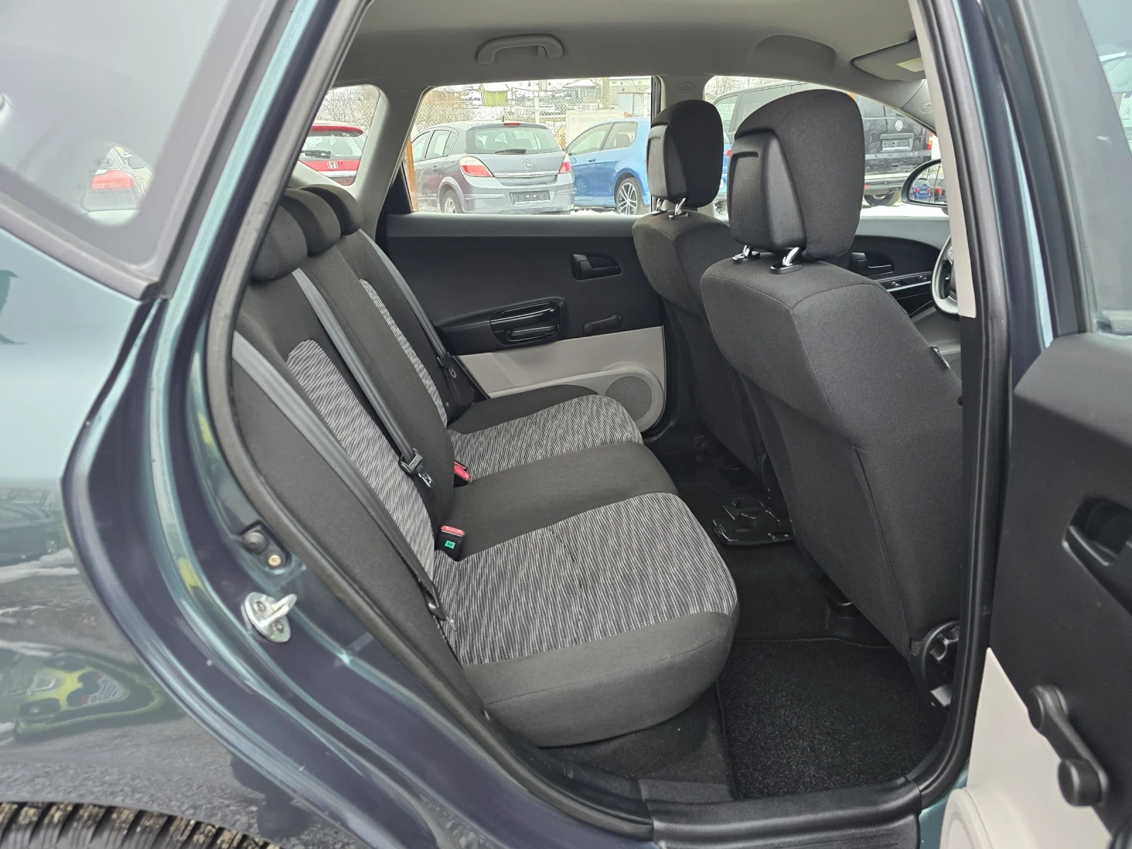 Kia Ceed 1.4 i 90 К.С. КЛИМАТИК/ НОВИ ГУМИ | Mobile.bg — изображение 11