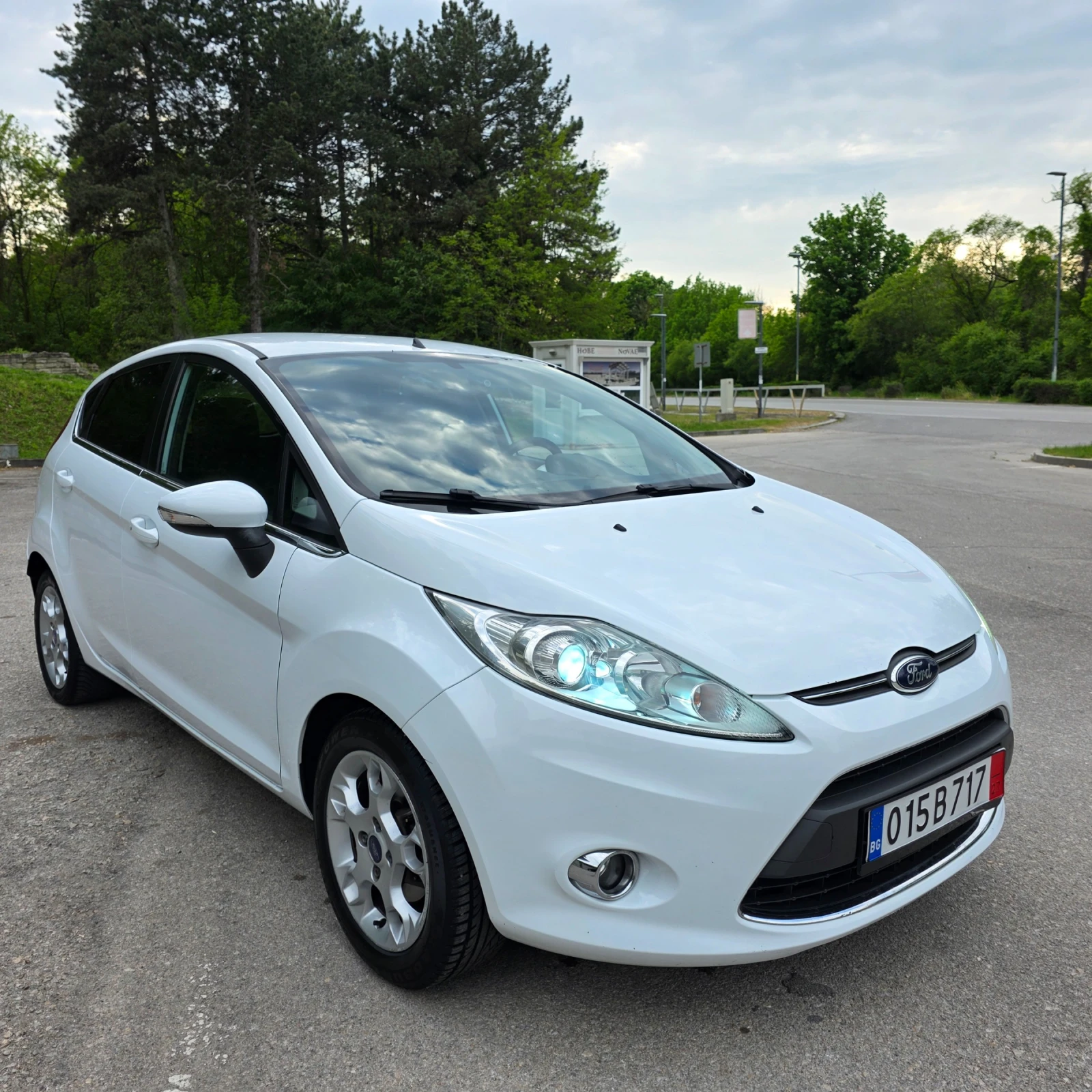 Ford Fiesta 1.4i GAZ FULL keyless go KAMERA XENON - изображение 9