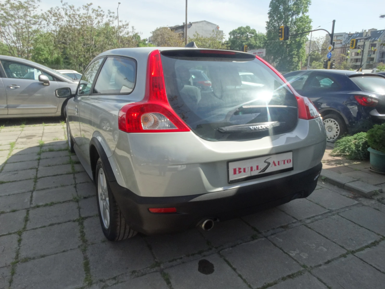 Volvo C30 1.6 - 101 к.с. - изображение 4