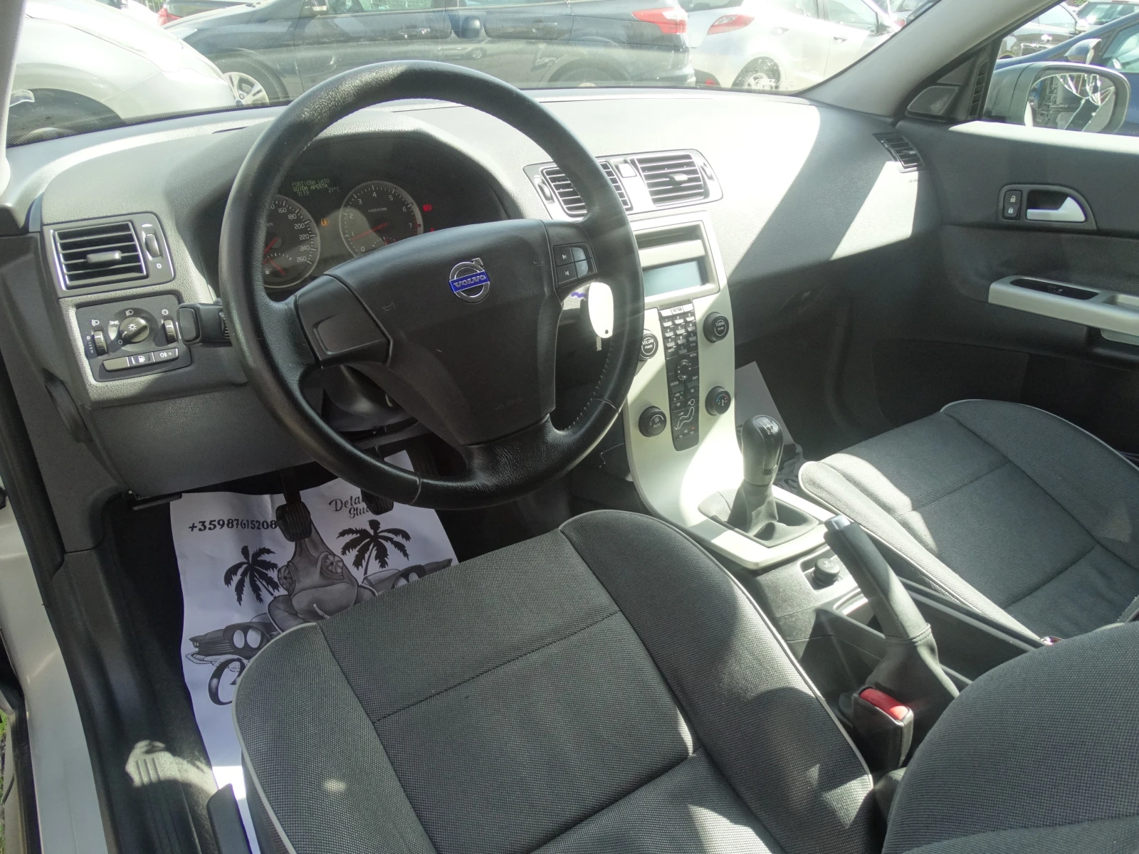 Volvo C30 1.6 - 101 к.с. - изображение 8