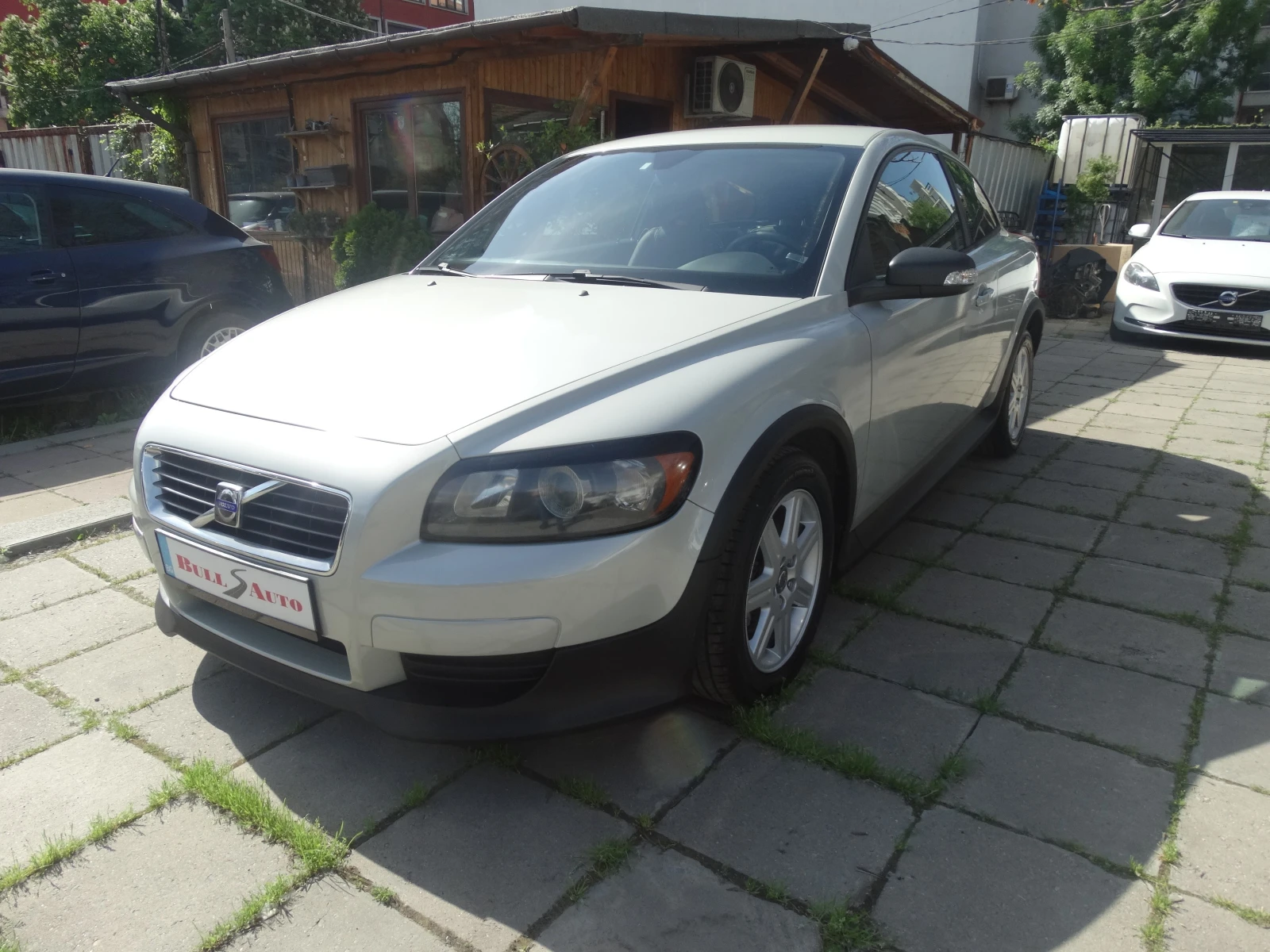 Volvo C30 1.6 - 101 к.с. - изображение 3