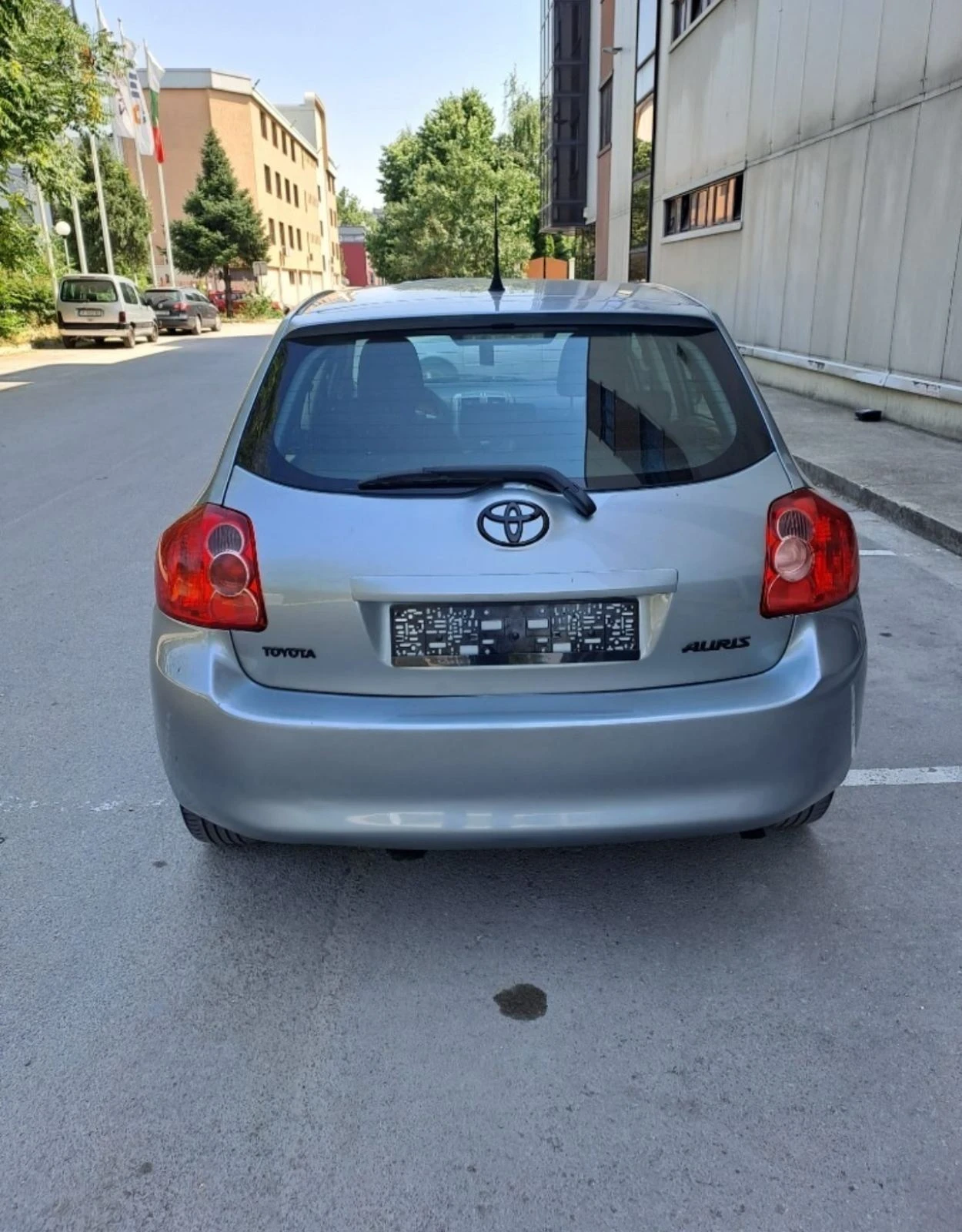 Toyota Auris  - изображение 2