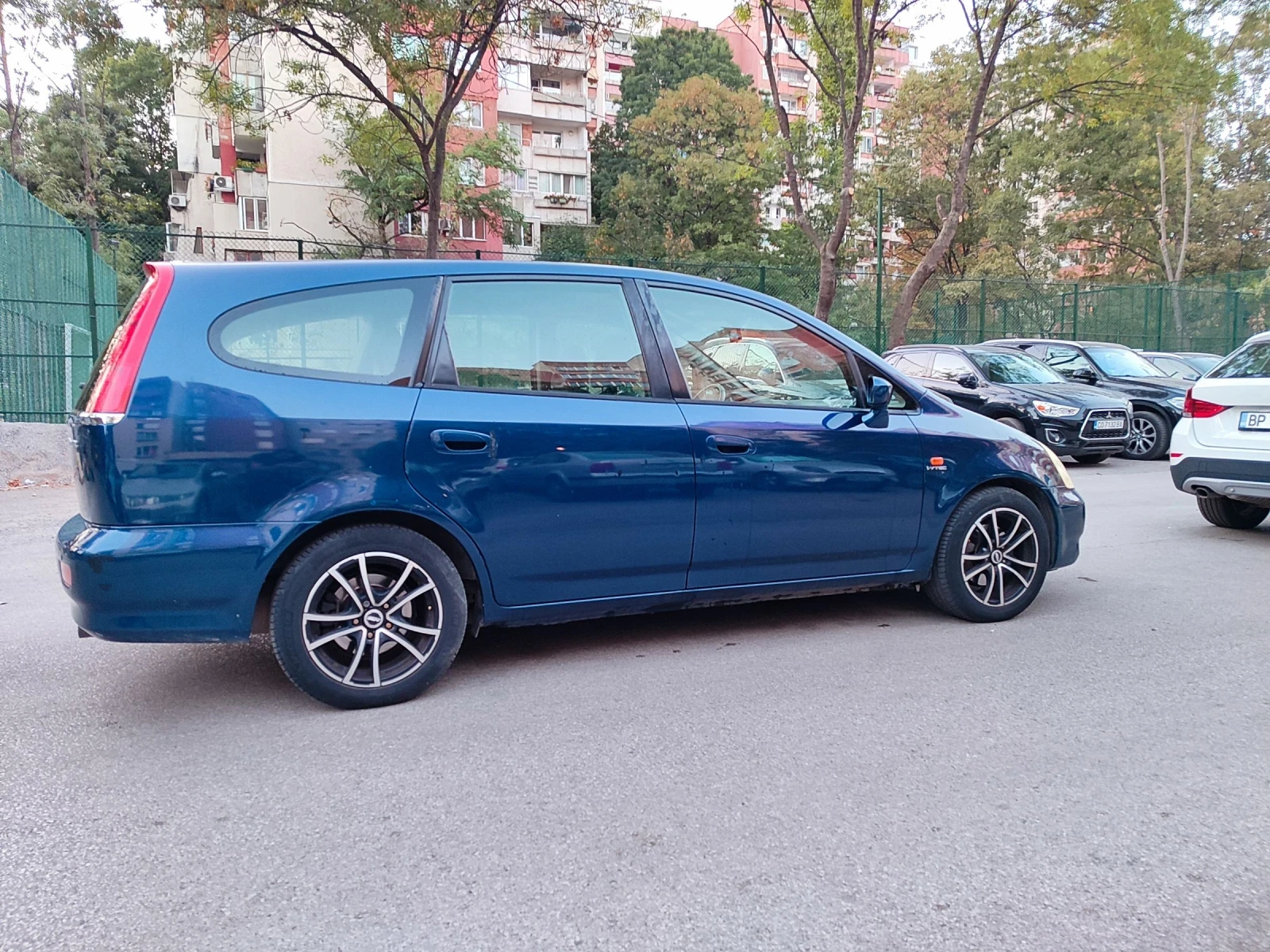 Honda Stream 7 места  - изображение 5