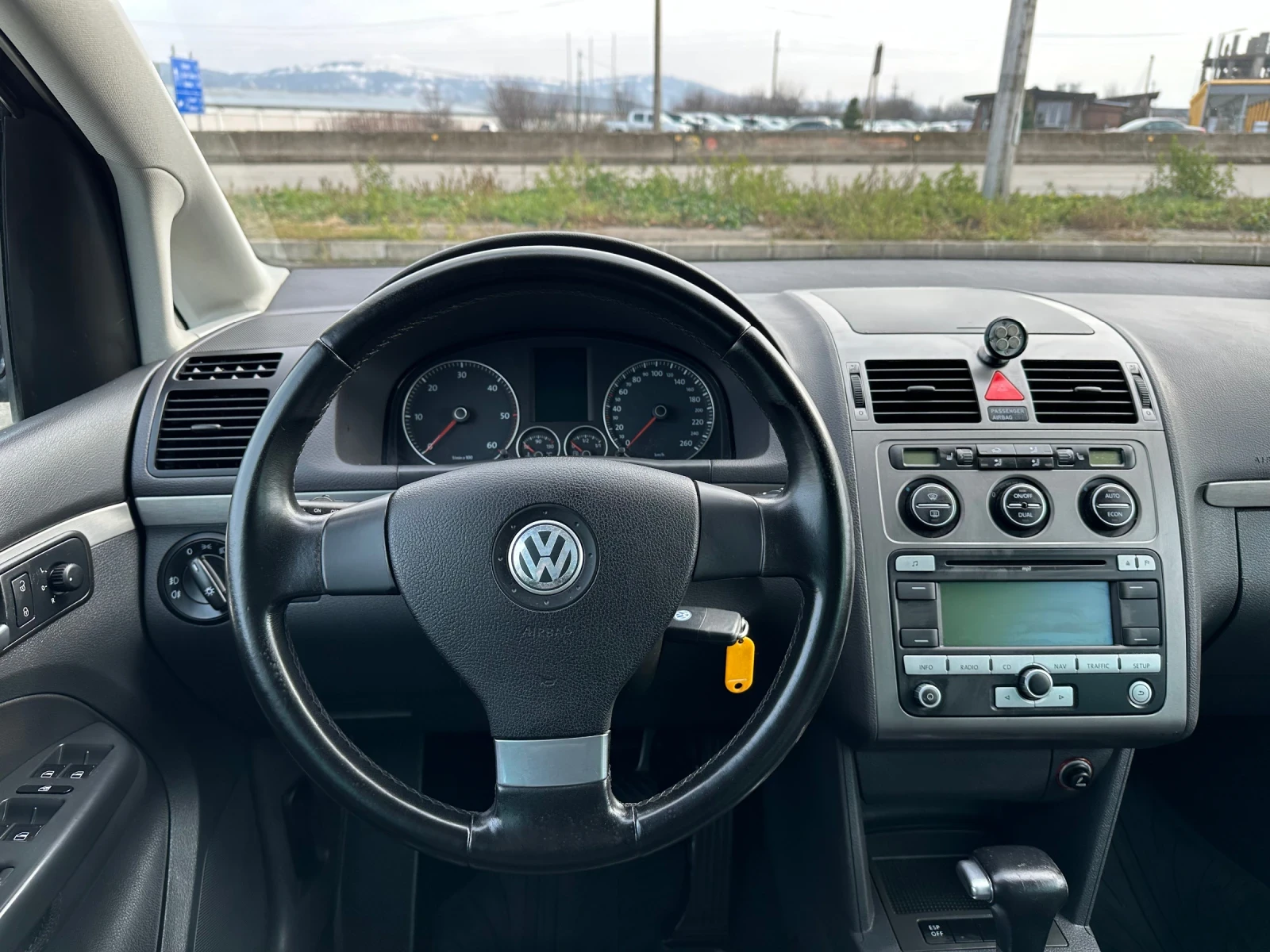 VW Touran 2.0TDI-170k DSG | Mobile.bg   15