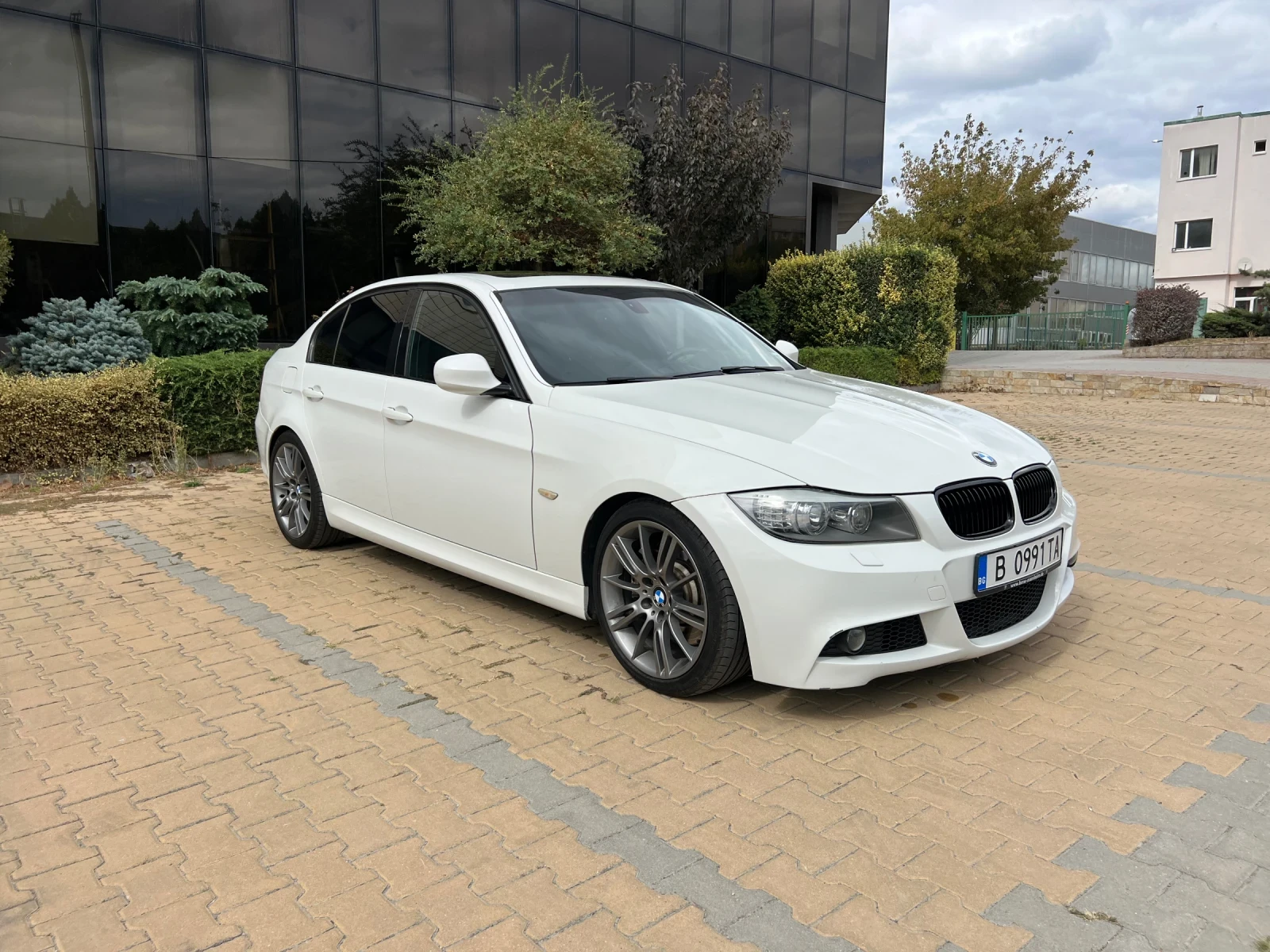 BMW 335 i - изображение 2