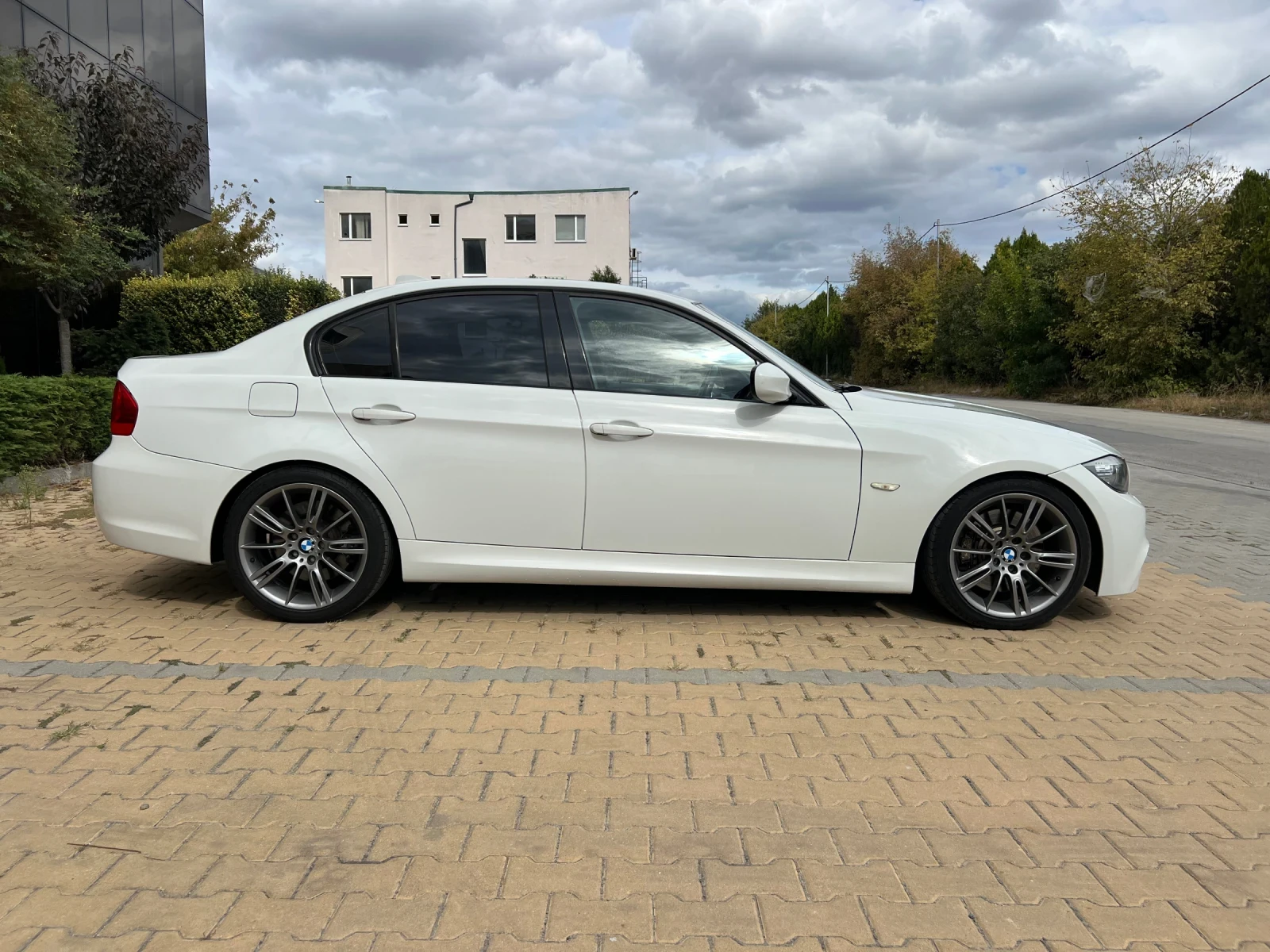 BMW 335 i - изображение 3