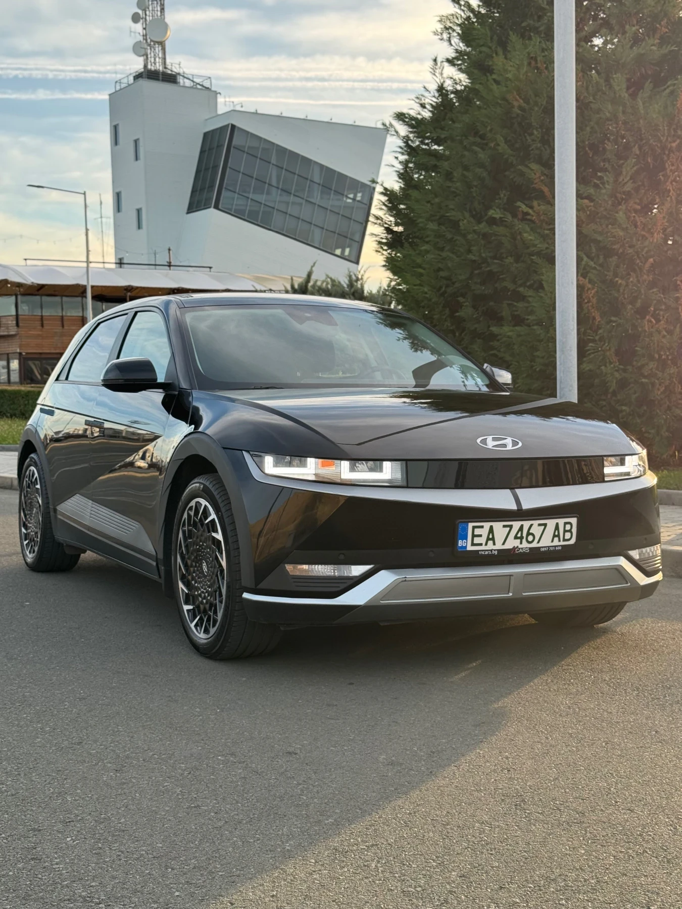 Hyundai Ioniq 5 4x4/LONG RANGE/ГАРАНЦИЯ/  - изображение 2