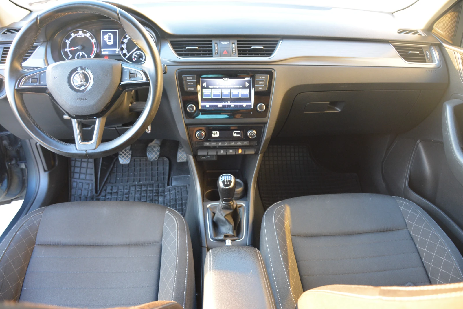 Skoda Rapid 1.0 TSI - изображение 9