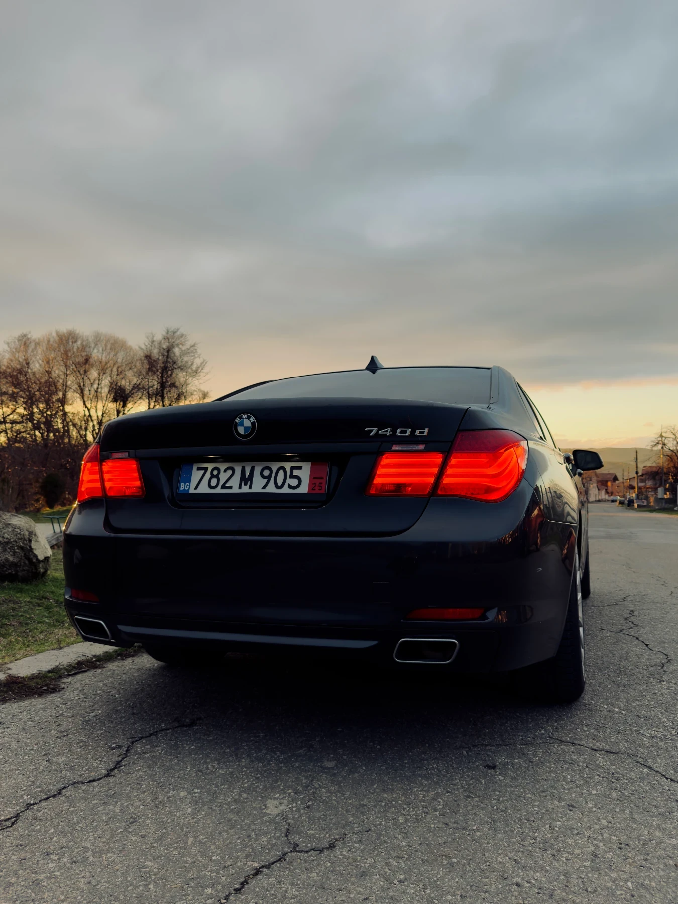 BMW 740  - изображение 8