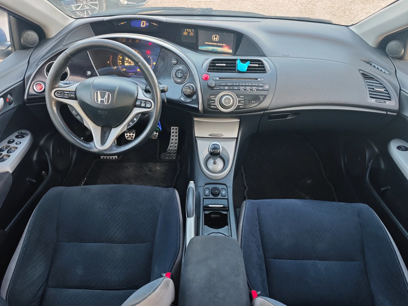 Honda Civic 1.8VTEC+ ГАЗ* NAVI* PANORAMA* CAMERA* FULL  - изображение 7