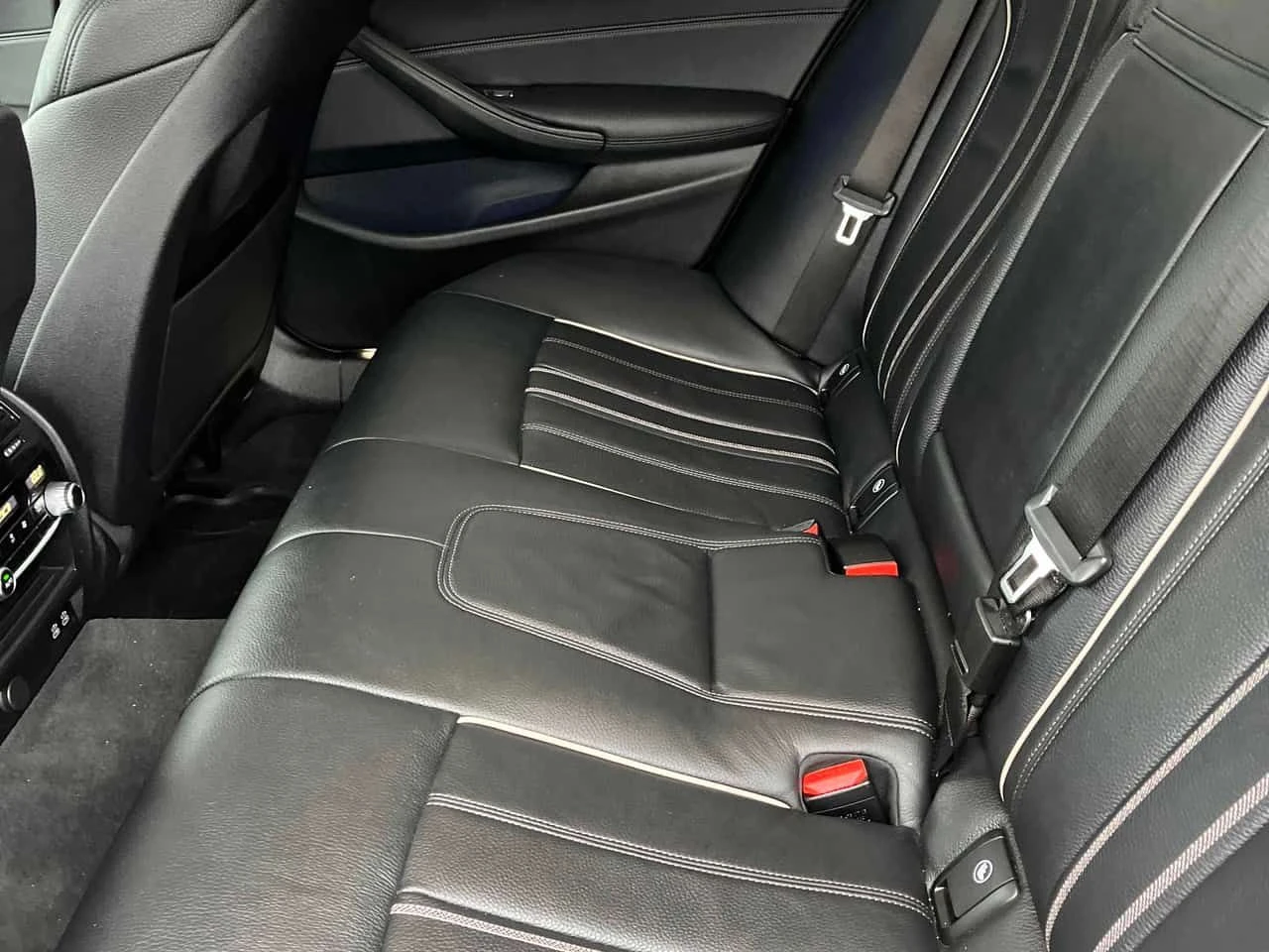 BMW 530 XDRIVE * DIGITAL* AMBIENT* HEAD UP* ПОДГРЕВИ* , снимка 13 - Автомобили и джипове - 53930300