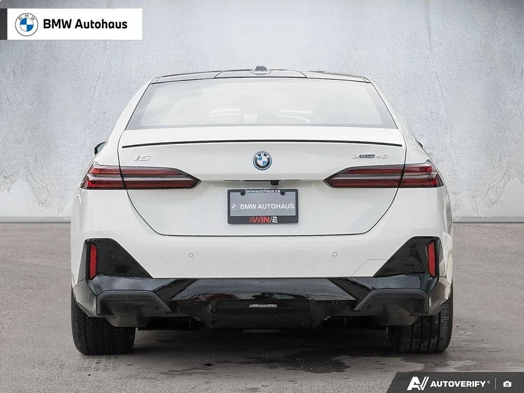 BMW i5 360 КАМЕРА* ПАМЕТ* ПАНОРАМА* , снимка 5 - Автомобили и джипове - 54063539