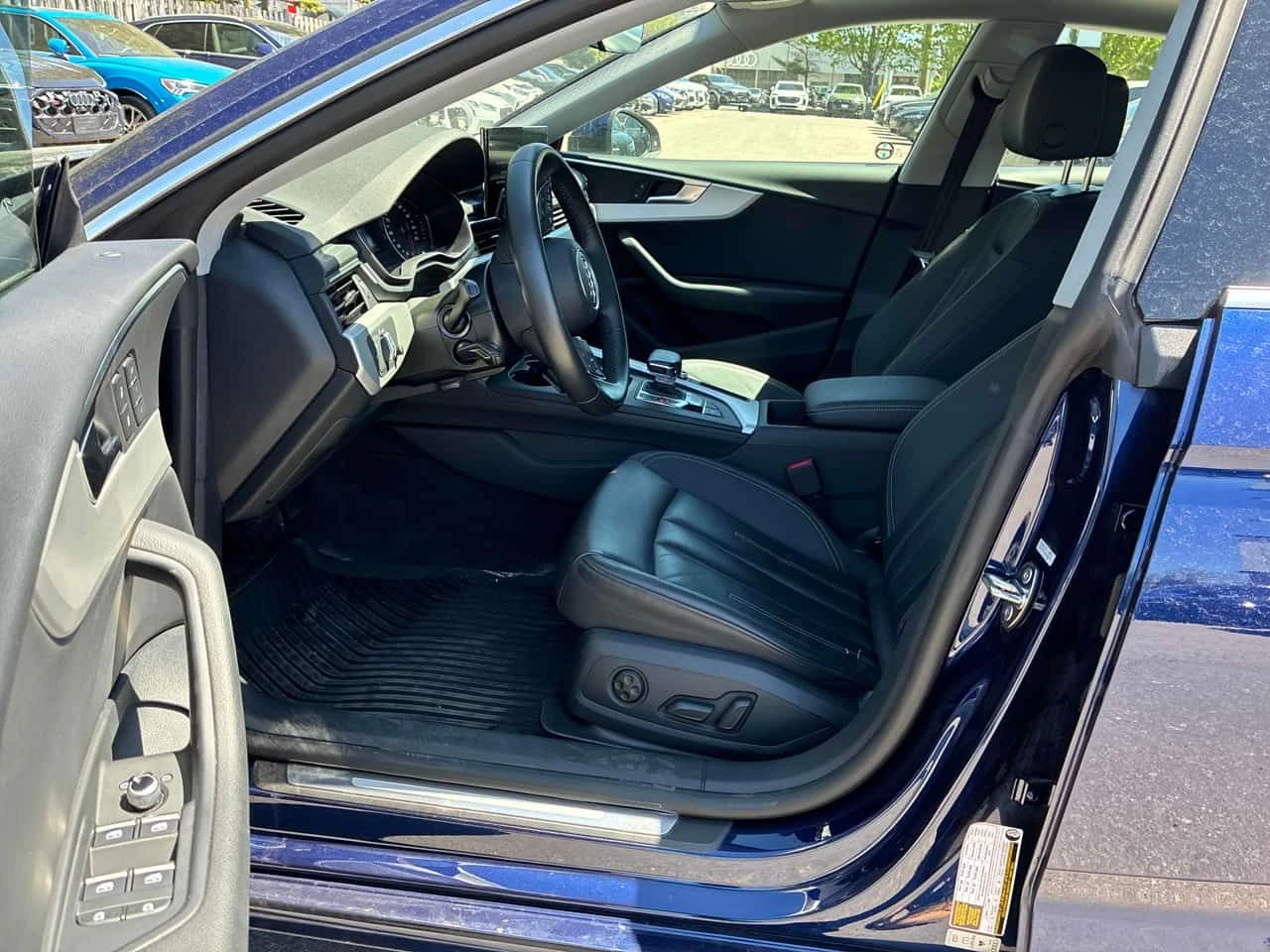 Audi A5 * Komfort * CARFAX * ПАНО * KEYLESS * ПОДГРЕВИ, снимка 5 - Автомобили и джипове - 54636626