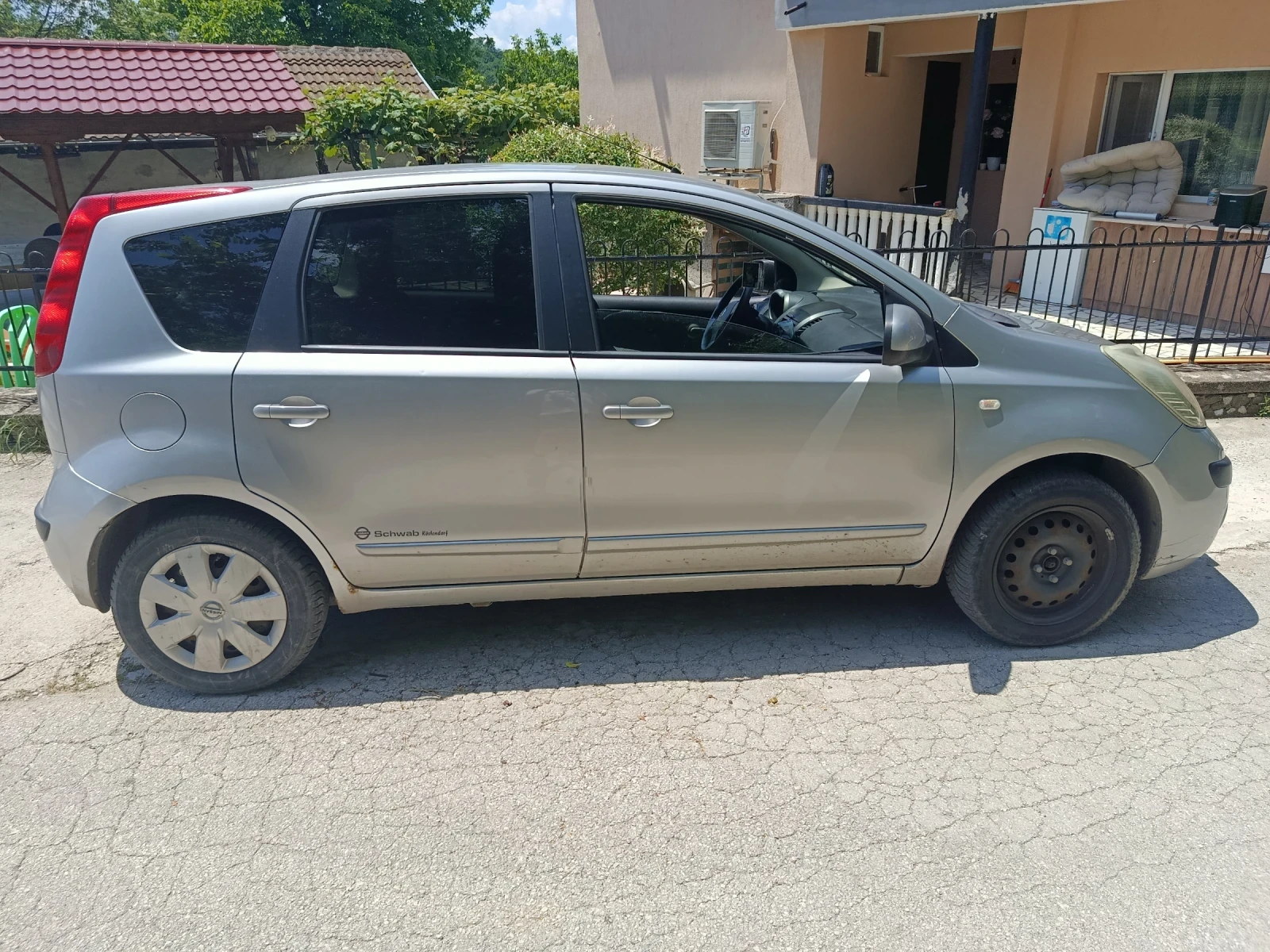 Nissan Note, снимка 4 - Автомобили и джипове - 54869236