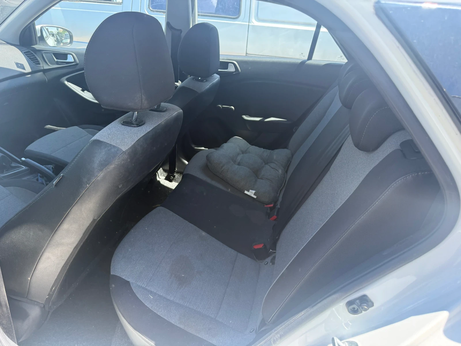 Hyundai I20 1.25i 86кс, снимка 9 - Автомобили и джипове - 54925177