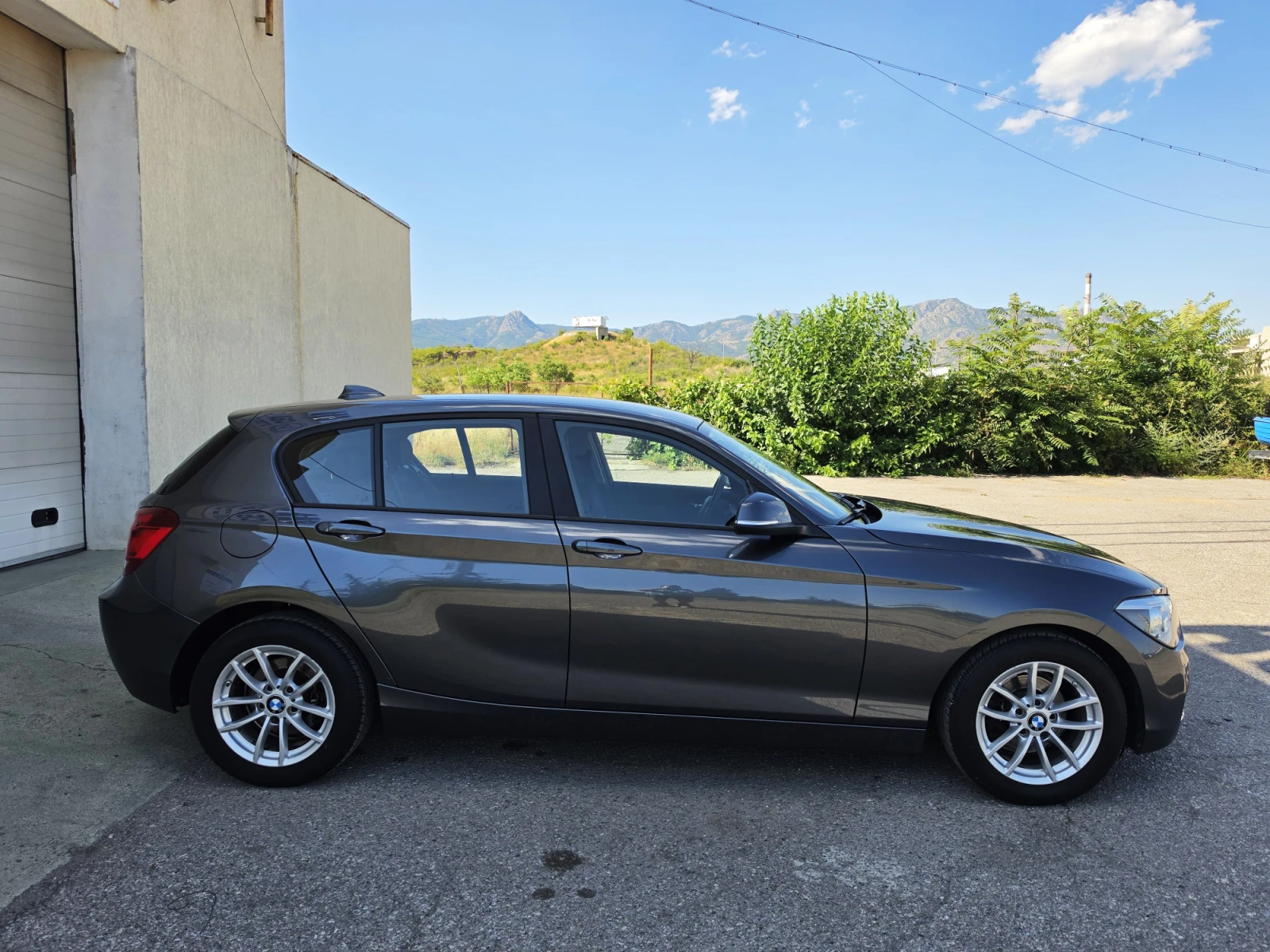 BMW 116 2.0 D URBAN* NAVI* KEYLESS GO, снимка 8 - Автомобили и джипове - 55257051