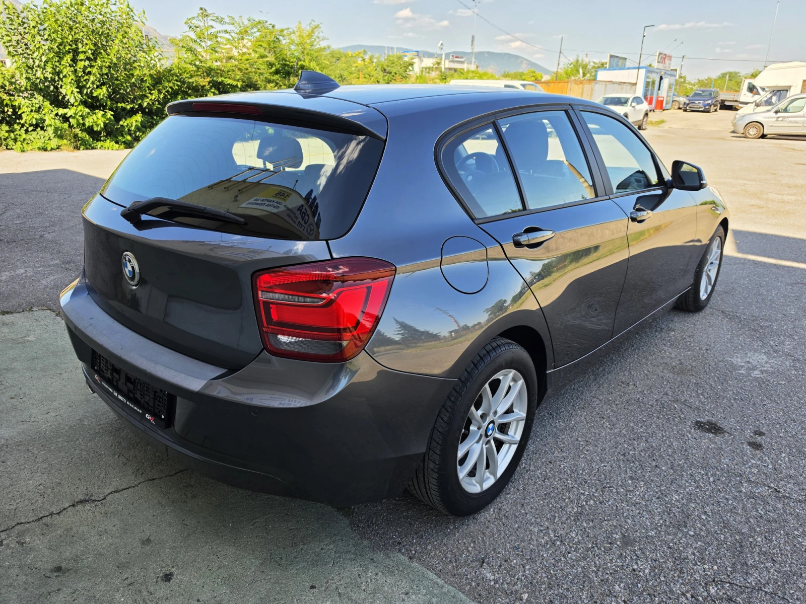 BMW 116 2.0 D URBAN* NAVI* KEYLESS GO, снимка 7 - Автомобили и джипове - 55257051