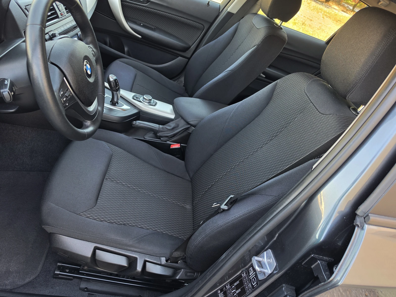 BMW 116 2.0 D URBAN* NAVI* KEYLESS GO, снимка 10 - Автомобили и джипове - 55257051