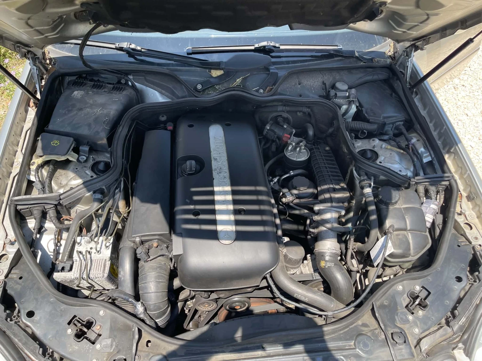 Mercedes-Benz E 220, снимка 9 - Автомобили и джипове - 55332151