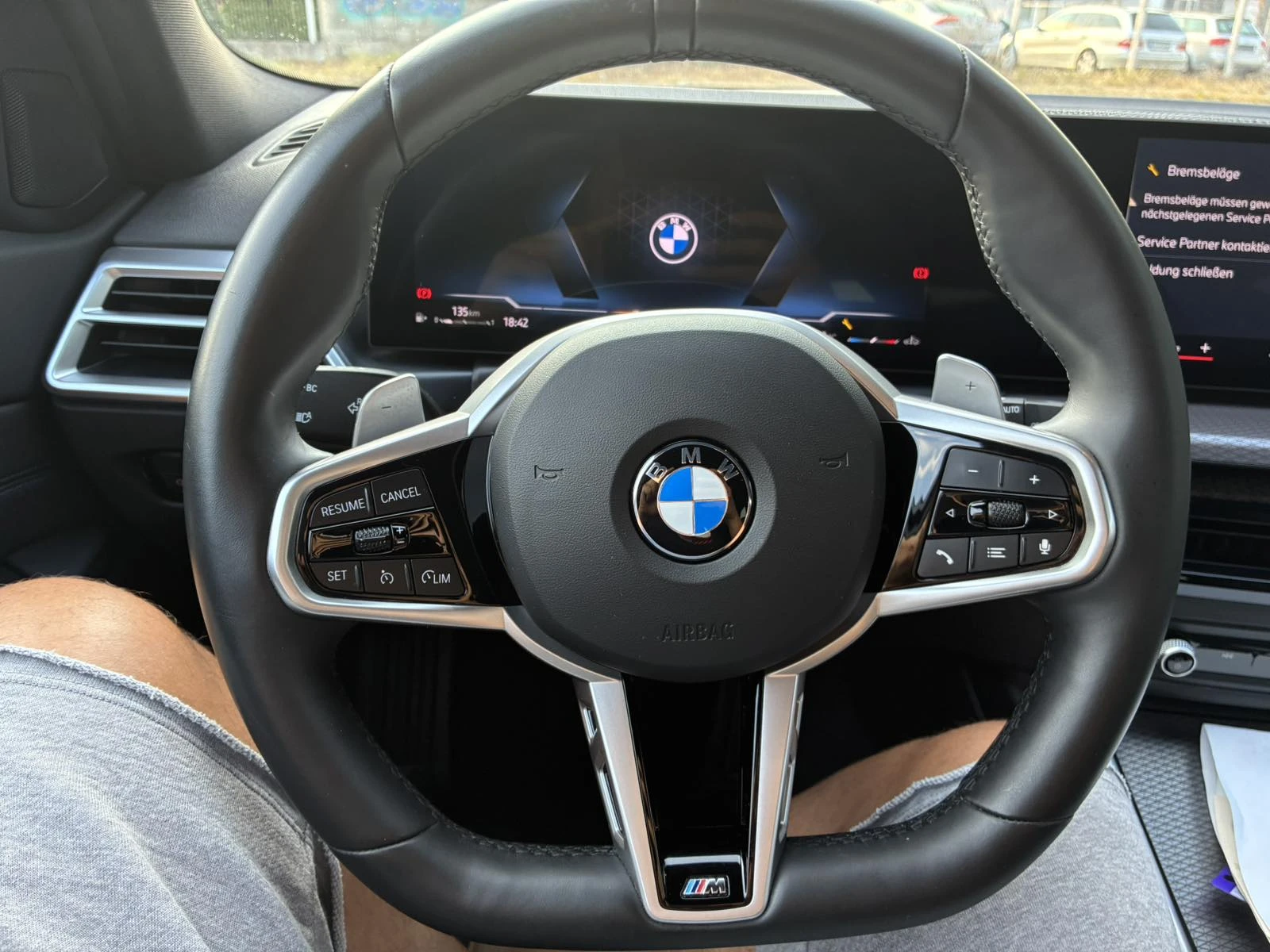 BMW 318 i Touring M-Pack 83000km, снимка 8 - Автомобили и джипове - 55755118