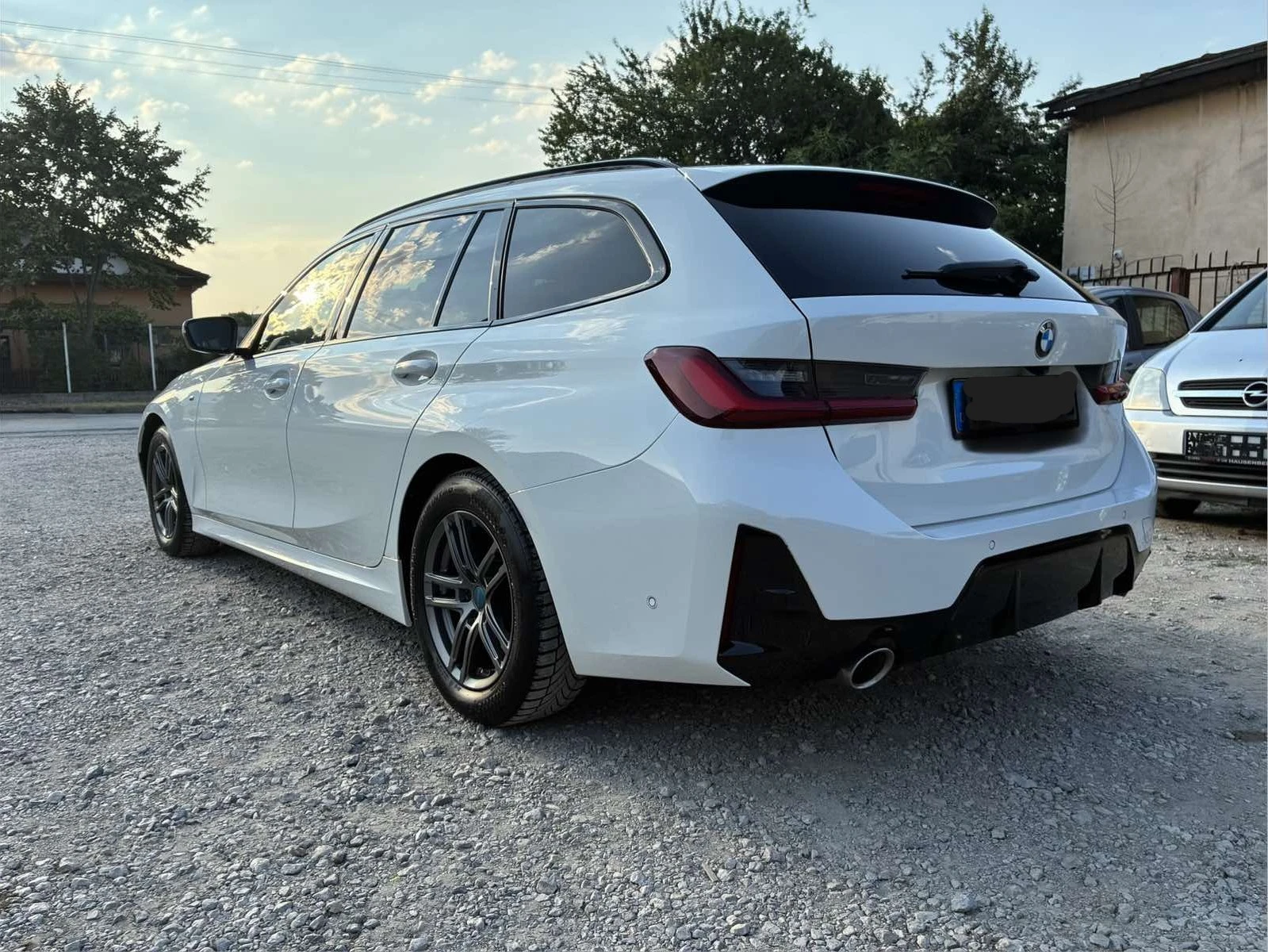 BMW 318 i Touring M-Pack 83000km, снимка 5 - Автомобили и джипове - 55755118