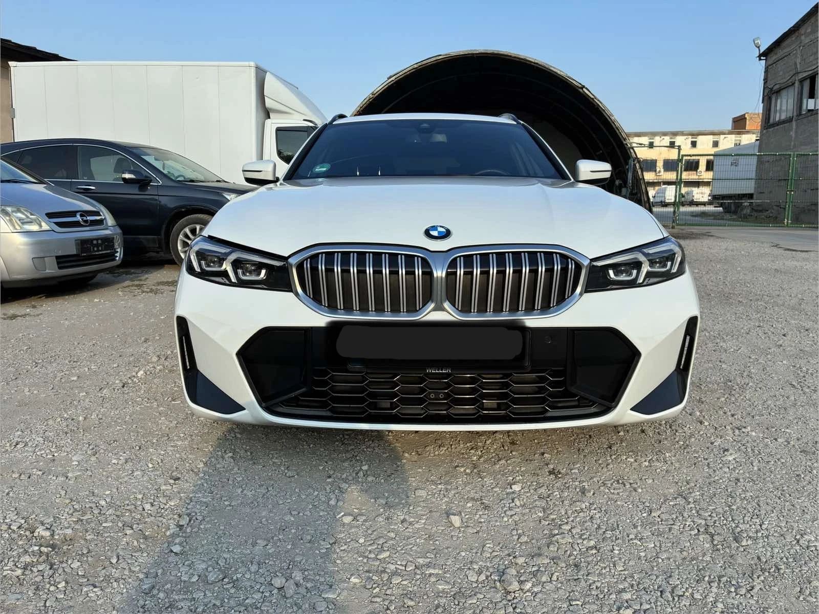 BMW 318 i Touring M-Pack 83000km, снимка 3 - Автомобили и джипове - 55755118