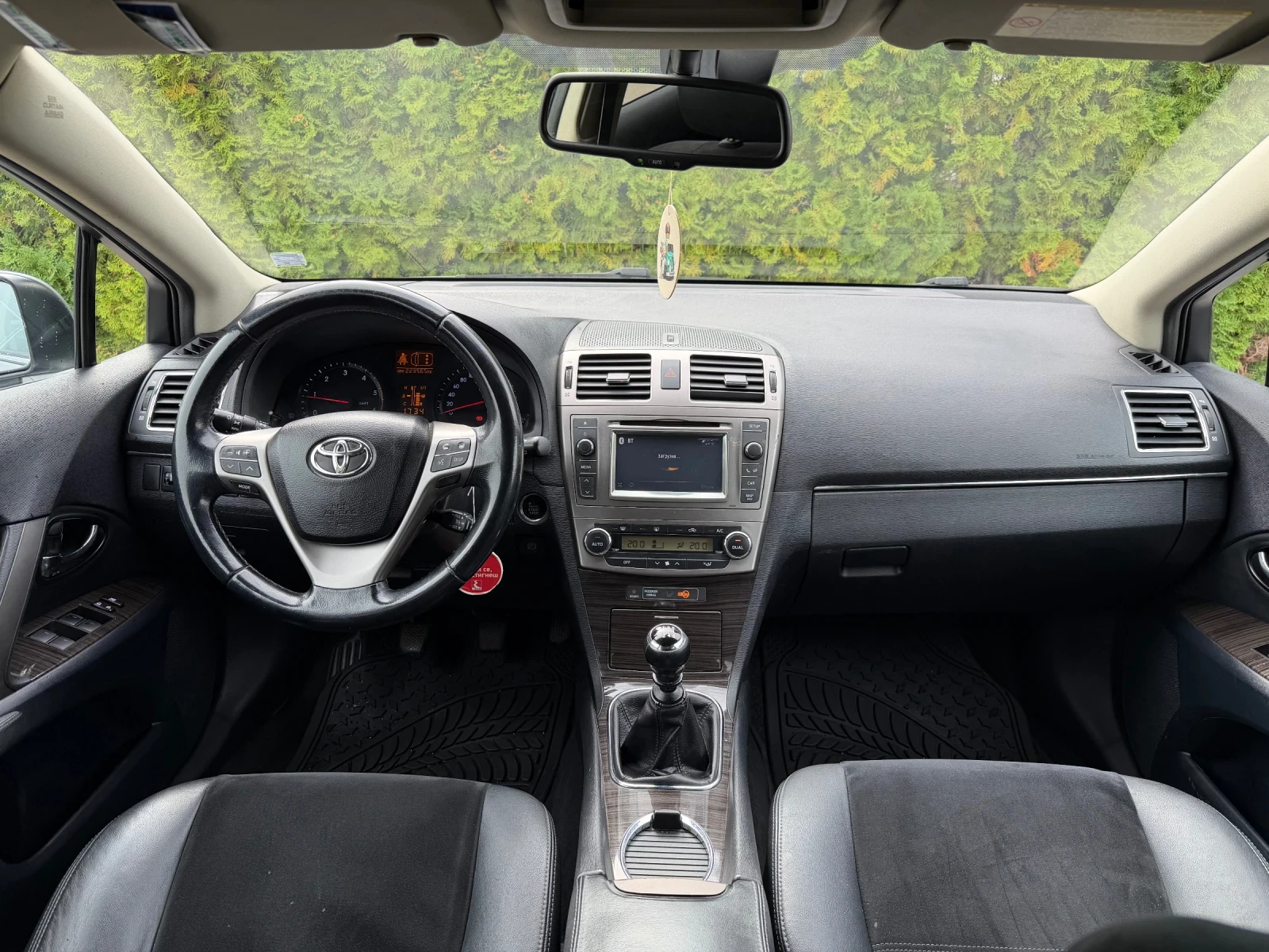 Toyota Avensis 2.2D, снимка 11 - Автомобили и джипове - 56259091