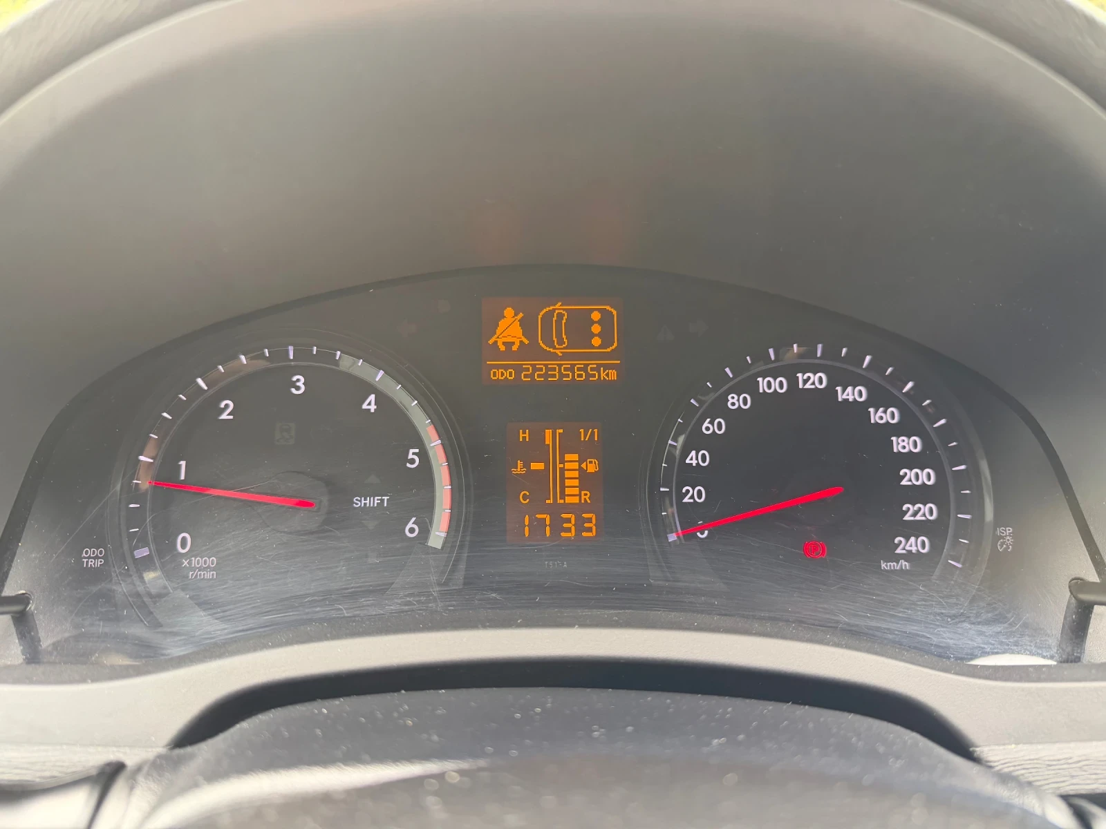 Toyota Avensis 2.2D, снимка 12 - Автомобили и джипове - 56259091