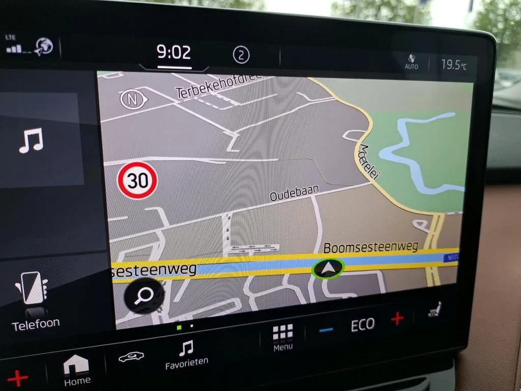 Skoda Enyaq iV 82kWh Pano LED-Matrix Head-Up Navi-Pro 85% SoH | Mobile.bg � ����������� 9
