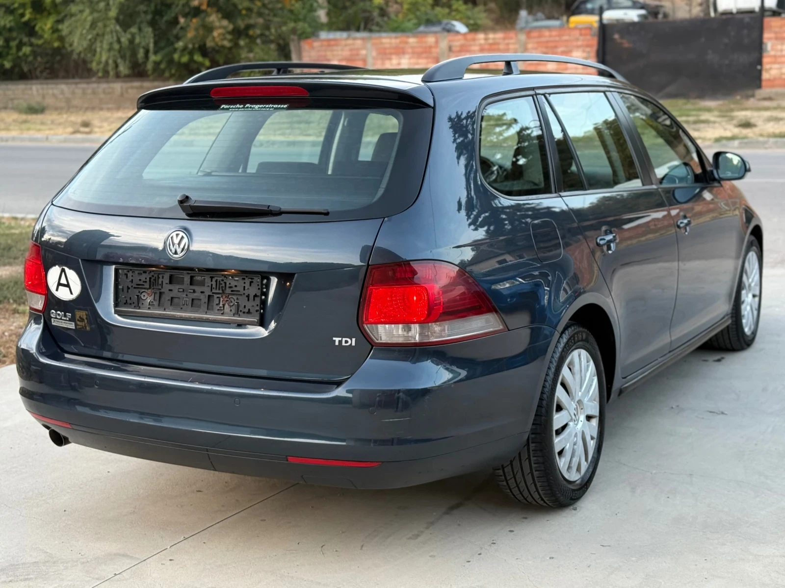 VW Golf, снимка 5 - Автомобили и джипове - 56431311