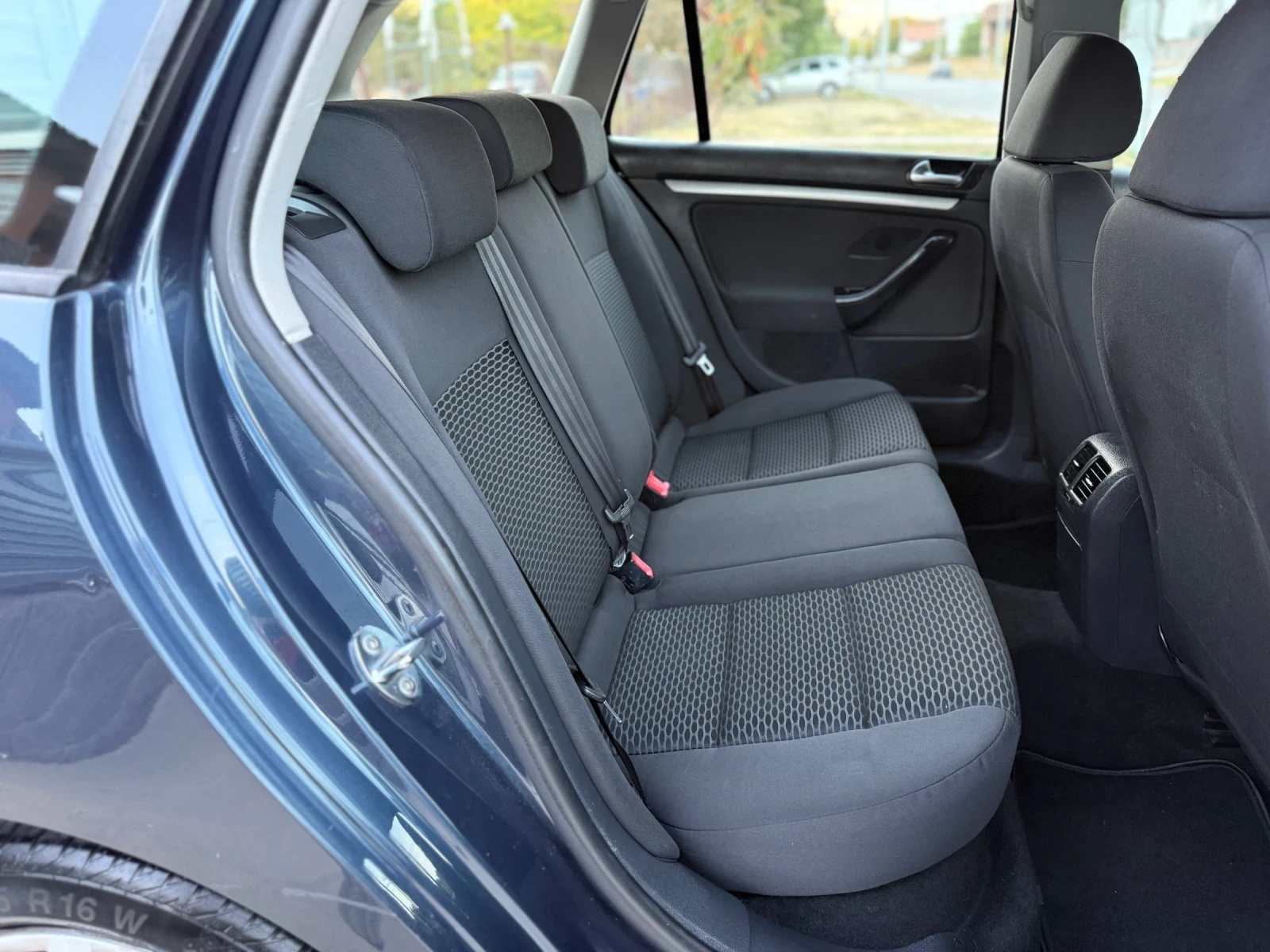 VW Golf, снимка 12 - Автомобили и джипове - 56431311