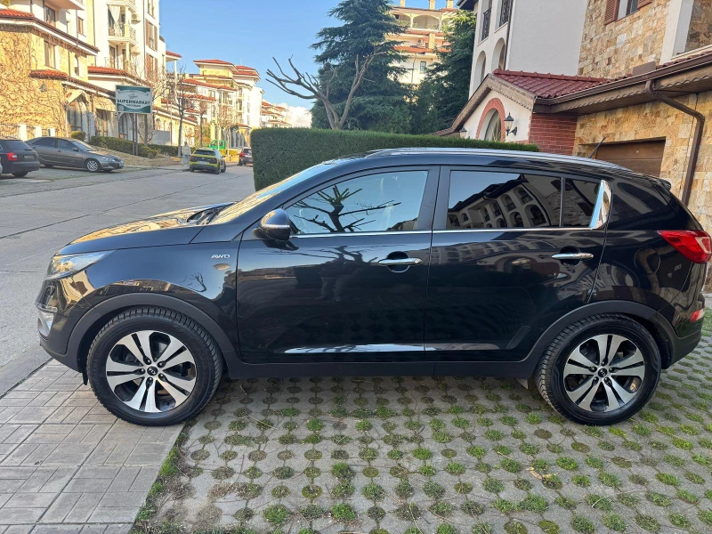 Kia Sportage 2.0 CRDI, снимка 3 - Автомобили и джипове - 52799138