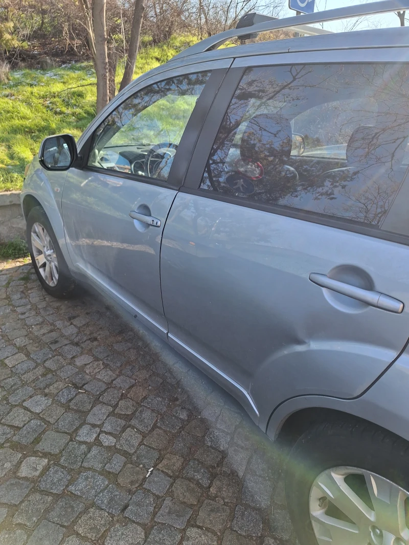 Mitsubishi Outlander, снимка 5 - Автомобили и джипове - 53165718