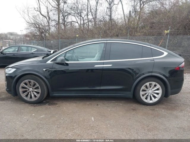 Tesla Model X 75D, снимка 6 - Автомобили и джипове - 55107141