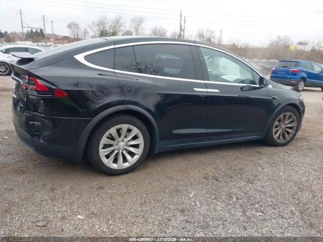 Tesla Model X 75D, снимка 4 - Автомобили и джипове - 55107141