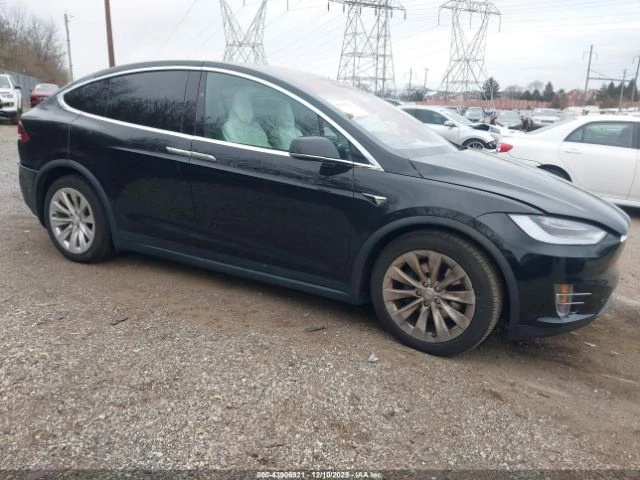Tesla Model X 75D, снимка 2 - Автомобили и джипове - 55107141